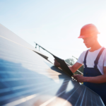 ENERGIA SOLAR: MANUTENÇÃO DOS PAINÉIS SOLARES